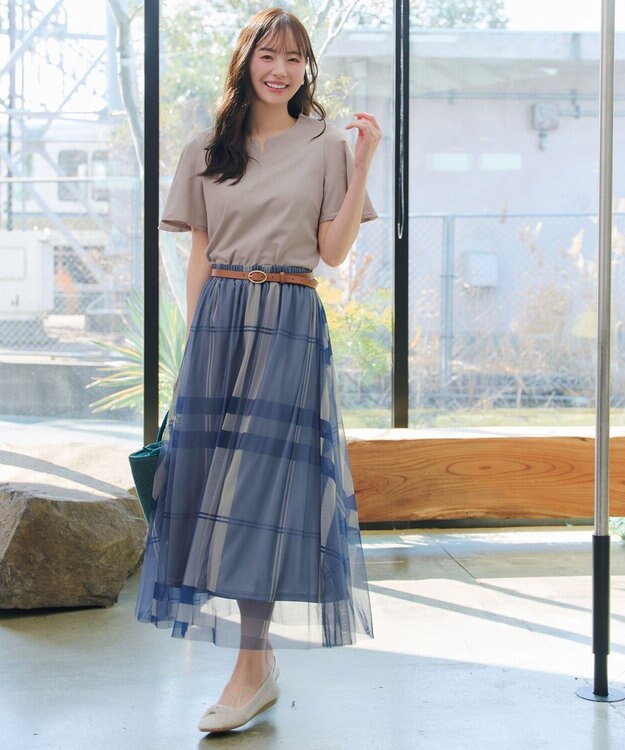 Tiaclasse 【おのののかさん着用】「サマケア」キーネックフレアスリーブトップス グレージュ