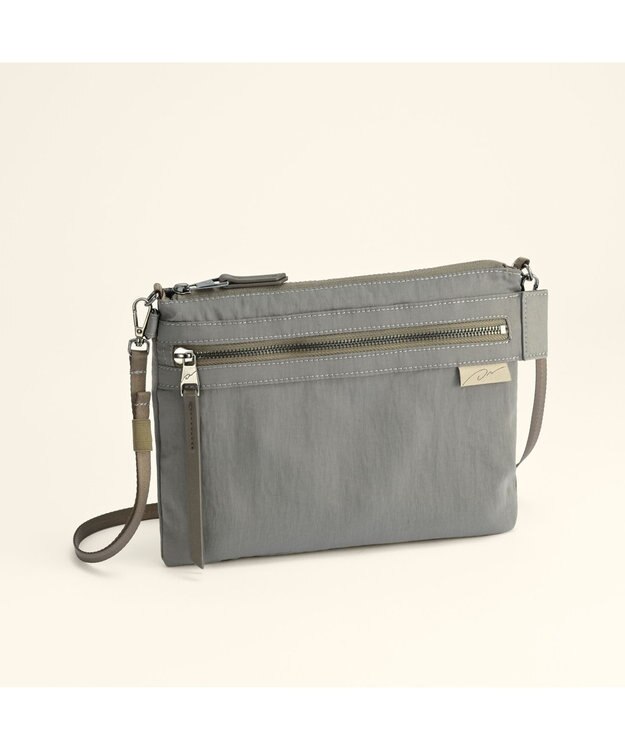 ACE BAGS & LUGGAGE W&.Day/Night キルッコ フラットショルダー 19141 ダブルアンドデイナイト ウォームグレー