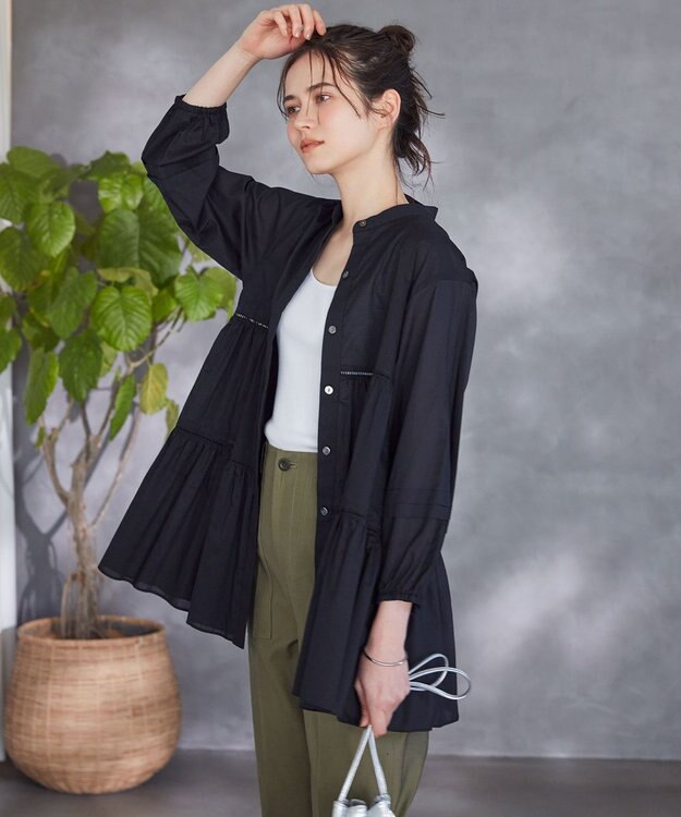 23区 【SLOW/洗える】コットンローン ティアードチュニック ブラウス ブラック系
