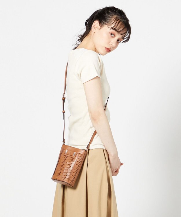 LA BAGAGERIE 【veganview】v piece mesh mini shoulder bag キャメル