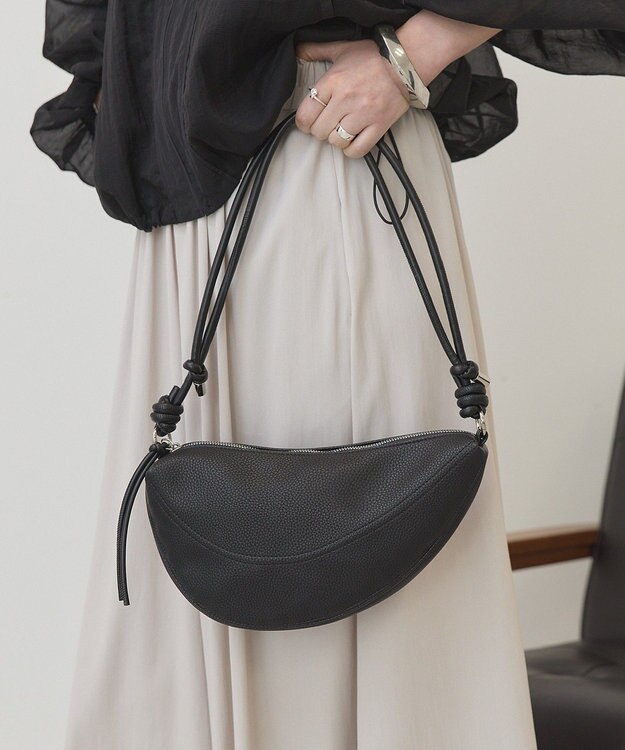 AMERICAN HOLIC アーモンドショルダーバッグ Black