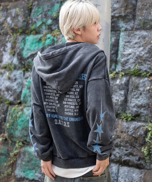 WEGO 【ユニセックス着用ITEM/MLサイズ展開】パウダーブリーチグラフィックZIPパーカー 柄3