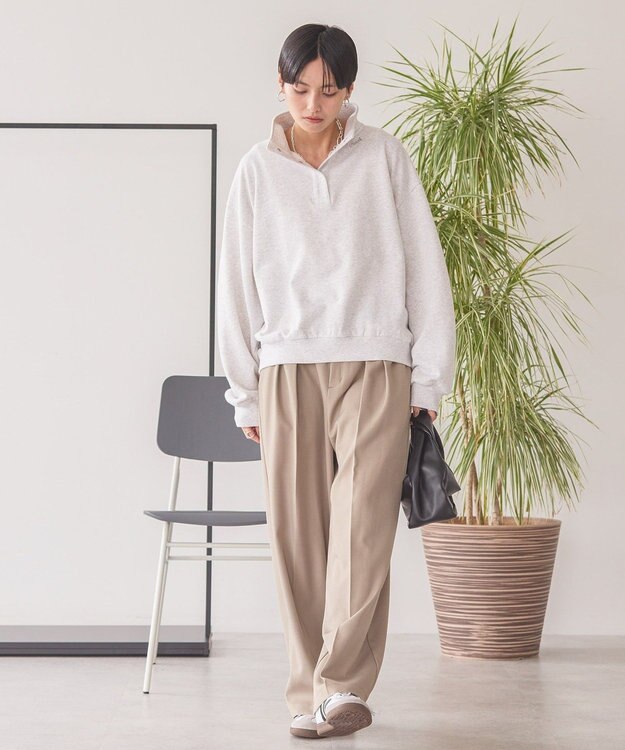 AMERICAN HOLIC 襟付き刺繍入りミニ裏毛プルオーバー Oatmeal