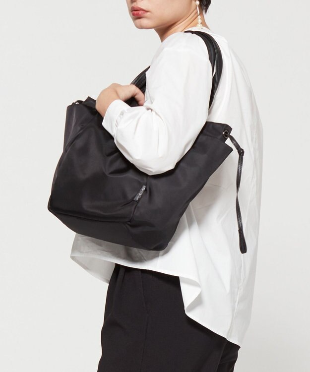 Y'SACCS 【Y’SACCS vous et】コンテナバッグ Ｍサイズ ブラック