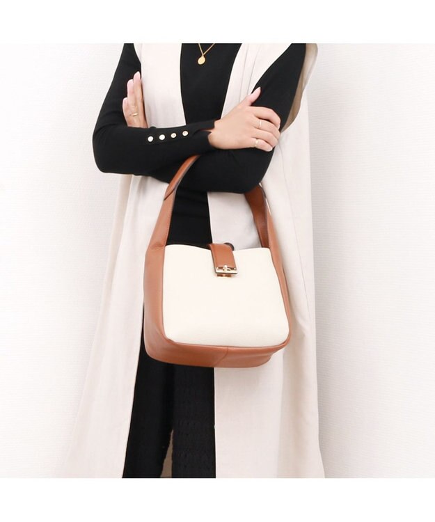 UNBILLION カシュカシュ cachecache / ベルト金具ポイントワンショルダー アイボリーミックス