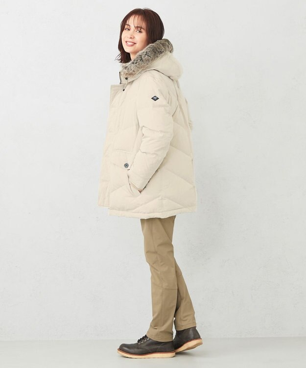 JOSEPH ABBOUD MOUNTAIN 【UNISEX】サスティナブル レジャーダウン アイボリー系