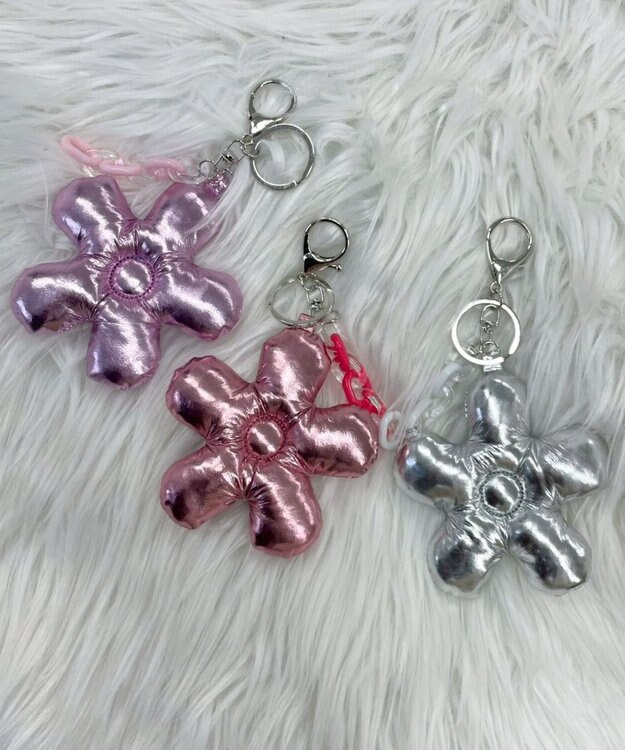 WEGO メタリックフラワークッションキーホルダー ライトピンク