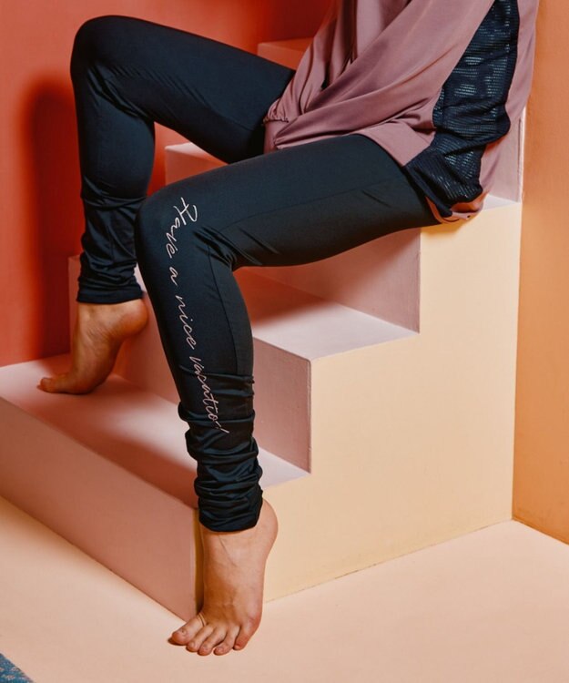 San-ai Resort（三愛水着楽園） 【UPF50＋】　WEB限定　つば付きラッシュ・レギンスセット　M・L　　【San-ai Resort（サンアイリゾート）】 ピンク×ブラック