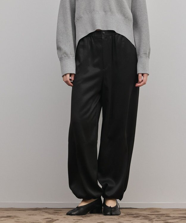 GRACE CONTINENTAL マットサテンバレルパンツ ブラック