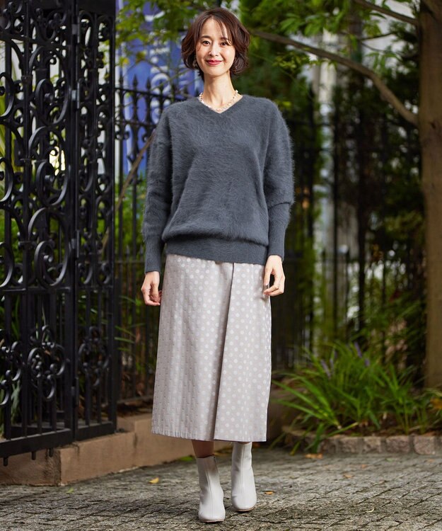 自由区 フォックスカシミヤ Vネックニット サックスブルー系