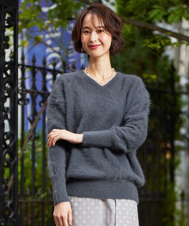 自由区 フォックスカシミヤ Vネックニット サックスブルー系