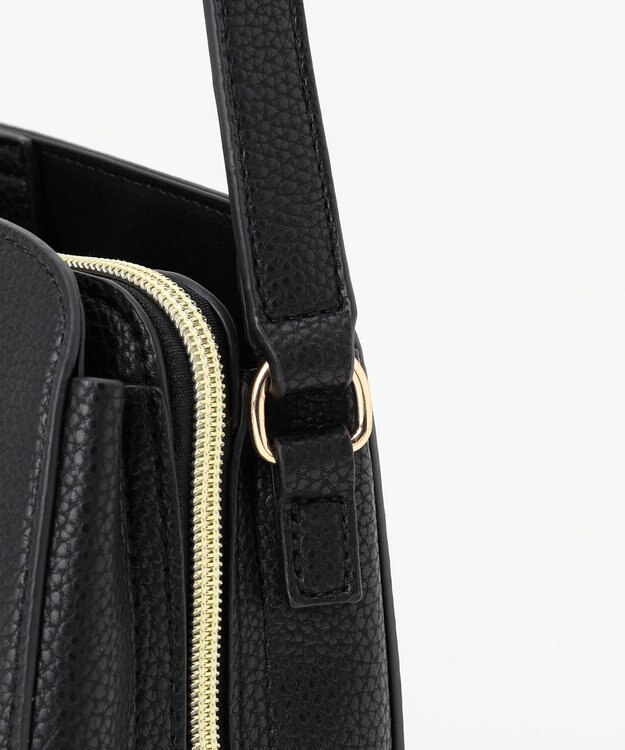 LA BAGAGERIE 【maison vert】 【多収納】アオリショルダーバッグ ブラック