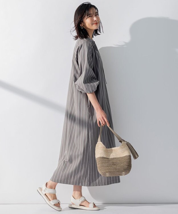 23区 【SLOW/洗える】コットンナイロンストライプ カフタン ワンピース ライトグレーストライプ