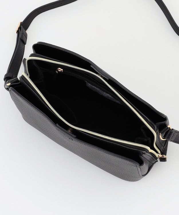 LA BAGAGERIE 【maison vert】 【多収納】アオリショルダーバッグ ブラック