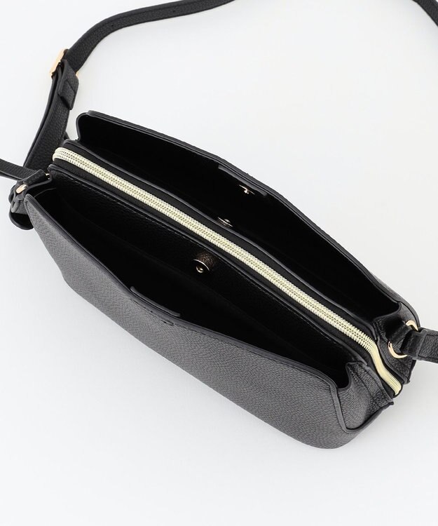 LA BAGAGERIE 【maison vert】 【多収納】アオリショルダーバッグ ブラック