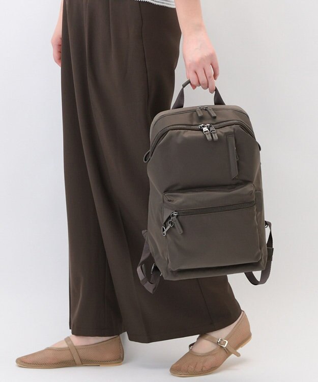 ACE BAGS & LUGGAGE W&.Day/Night ポッケス ハグリュック A4サイズ 13.3インチPC収納 20211 ダブルアンドデイナイト アッシュブラウン