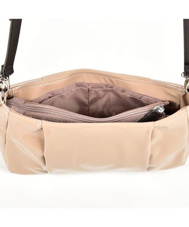 LA BAGAGERIE プリュイ タックショルダー グレージュ