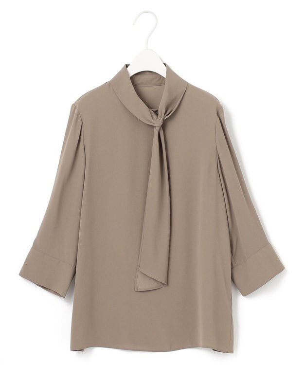 ICB 【接触冷感・UVケア・速乾・洗える】BackSatinAmunzen ボウタイブラウス フォーン系