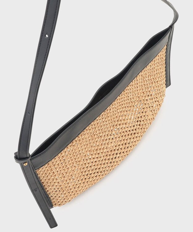 GRACE CONTINENTAL ORSETTOトライアングルバッグ ブラック