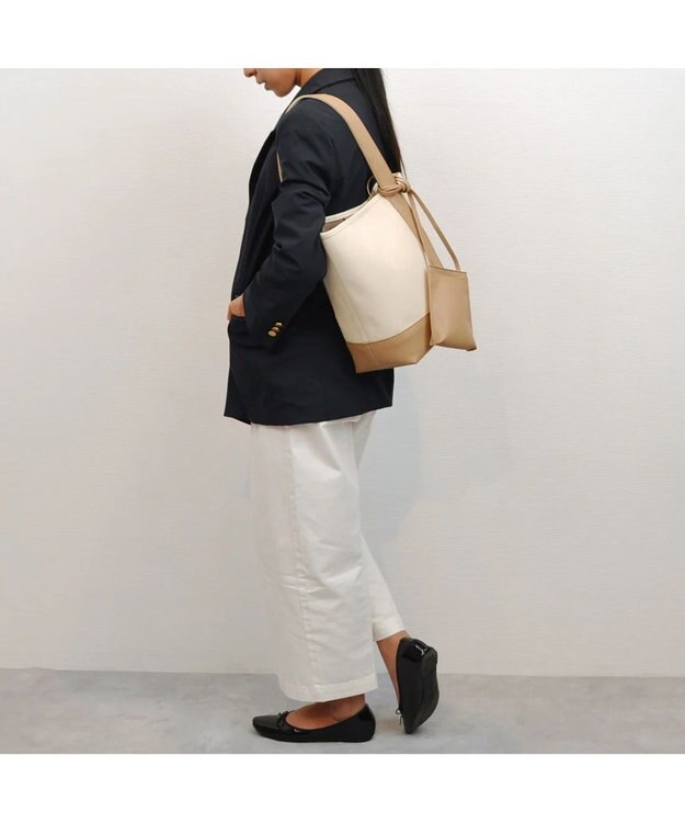 UNBILLION cachecache スマホショルダー付きワンハンドルパーテーショントートバッグ オーク