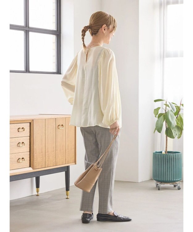 AMERICAN HOLIC 袖ボリュームシアーブラウス Ivory