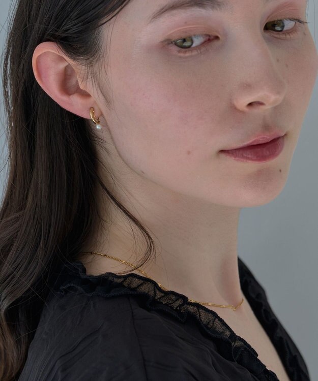 Phoebe 〈痛くないシリーズ/金属アレルギー対応〉ソロパールフープライトフィットイヤリング　ゴールド/ニッケルフリー ゴールド