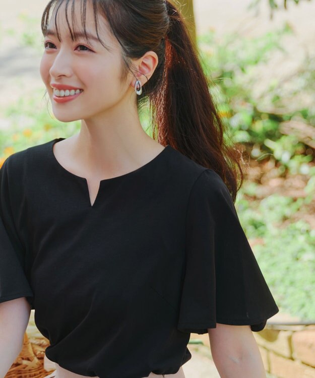 Tiaclasse 【おのののかさん着用】「サマケア」キーネックフレアスリーブトップス ブラック