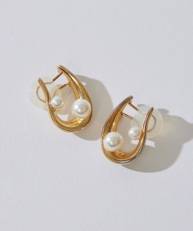 組曲 メタルウェーブイヤリング ゴールド系