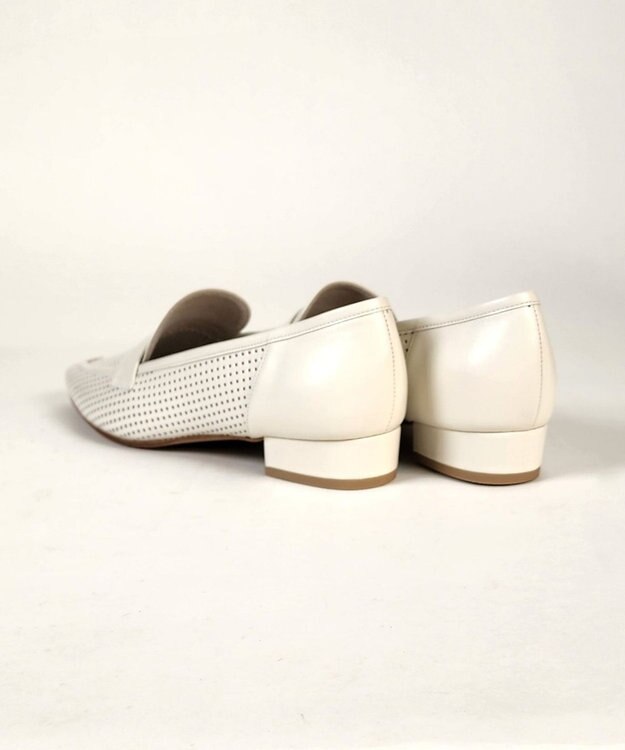 Dominic3 パンチング ソフトローファー ホワイト