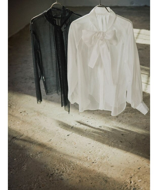 Green Parks AnriettMusee シアーボウタイブラウス Off White