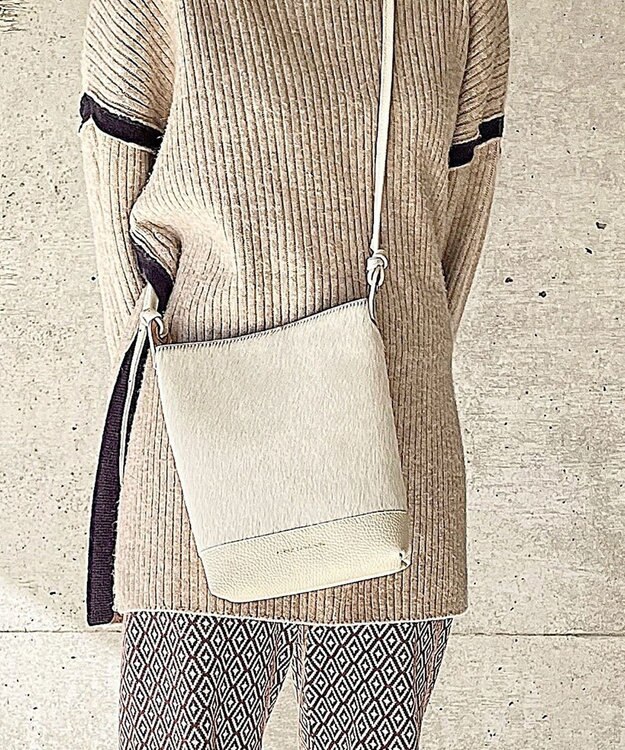 Hekhèr Le Style de Vie 【日本製】ハラコ×シュリンクレザー ショルダーバッグ ホワイトベア