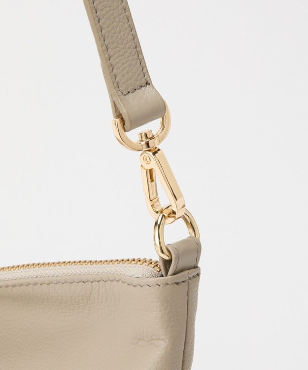 russet エンボスモノグラム ソフトレザーショルダーバッグ(CE-1547) GrayBeige