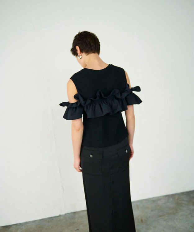 GRACE CONTINENTAL フリルリブカットトップ ブラック