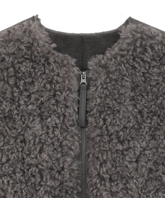 Green Parks ■ESCAR フラッフィーベスト Charcoal Gray