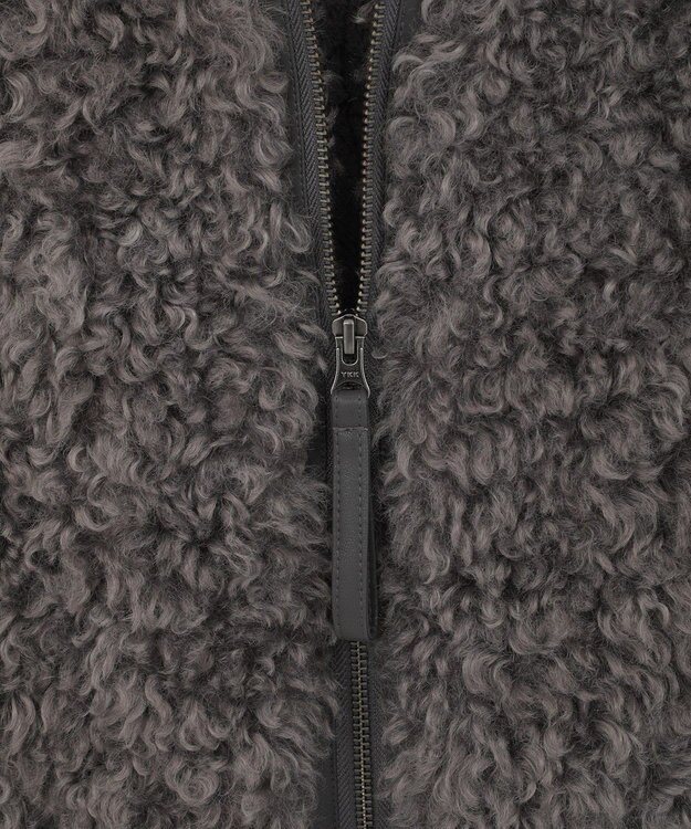 Green Parks ■ESCAR フラッフィーベスト Charcoal Gray