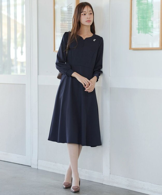 Tiaclasse 【セレモニー・洗える】ハートネックくるみ釦ワンピース ネイビー