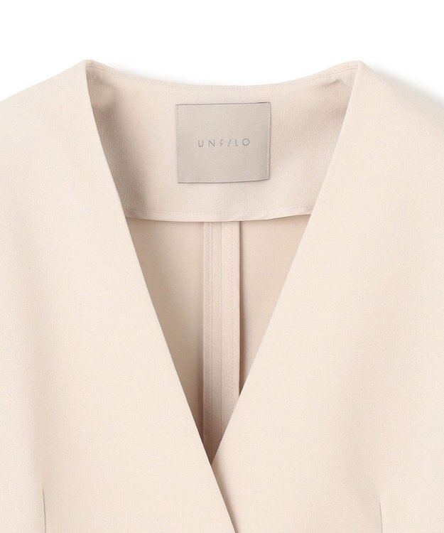 UNFILO BEAUTY MOVE ボタン付き ノーカラージャケット アイボリー