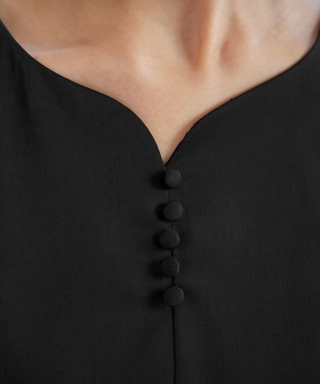 Tiaclasse 【セレモニー・洗える】ハートネックくるみ釦ワンピース ブラック