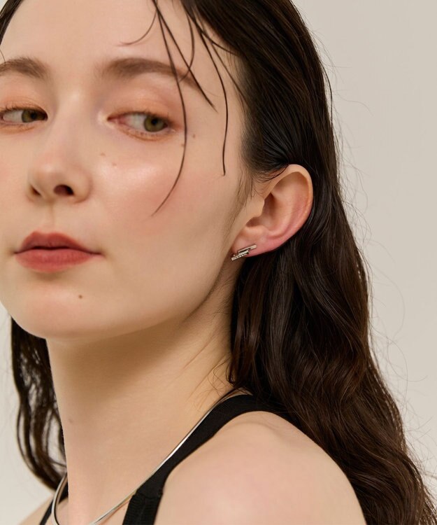 Phoebe 〈金属アレルギー対応〉デュオバービジューイヤリング　シルバー/ニッケルフリー シルバー