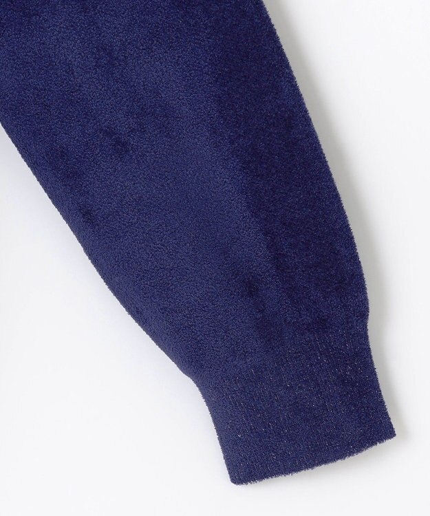 23区GOLF 【WOMEN】【ストレッチ性】フロントロゴ フーディー 日常使いにぴったりな軽やかな1着 ネイビー系