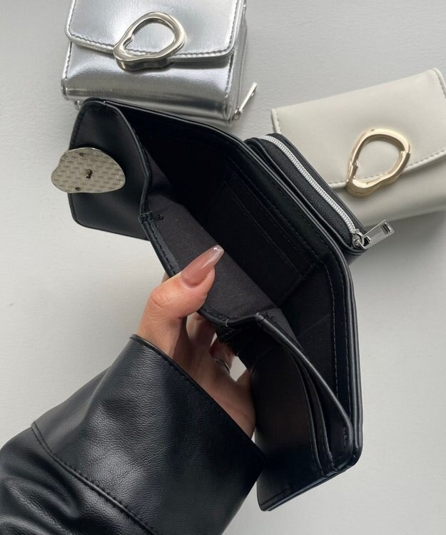 WEGO ニュアンスパーツフラップウォレット ブラック