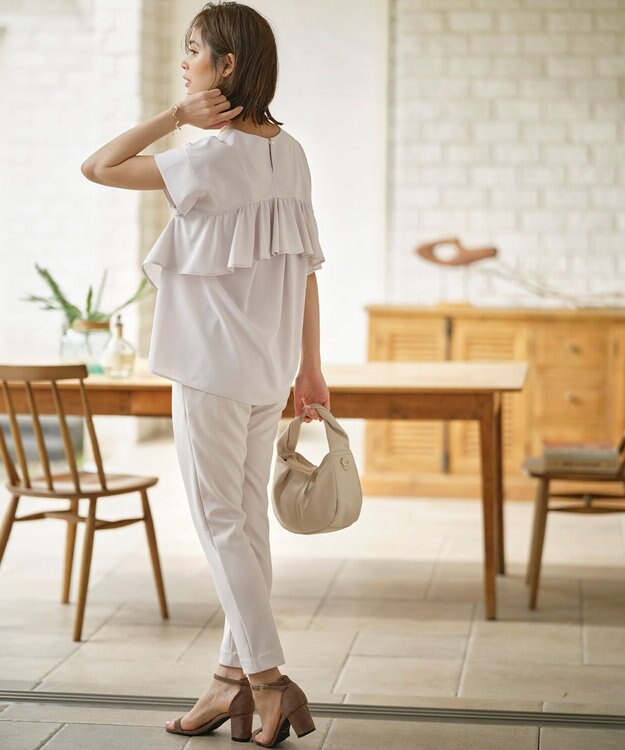 組曲 S 【接触冷感・UVケア】ライトアムンゼンジャージー フリルブラウス サンドベージュ系