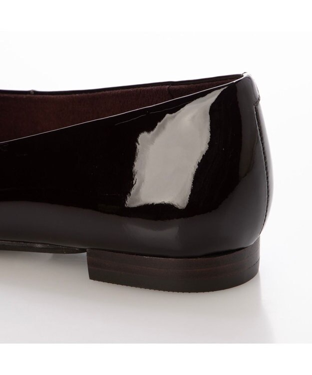 ing <ing>Vカットフラットパンプス ワインエナメル