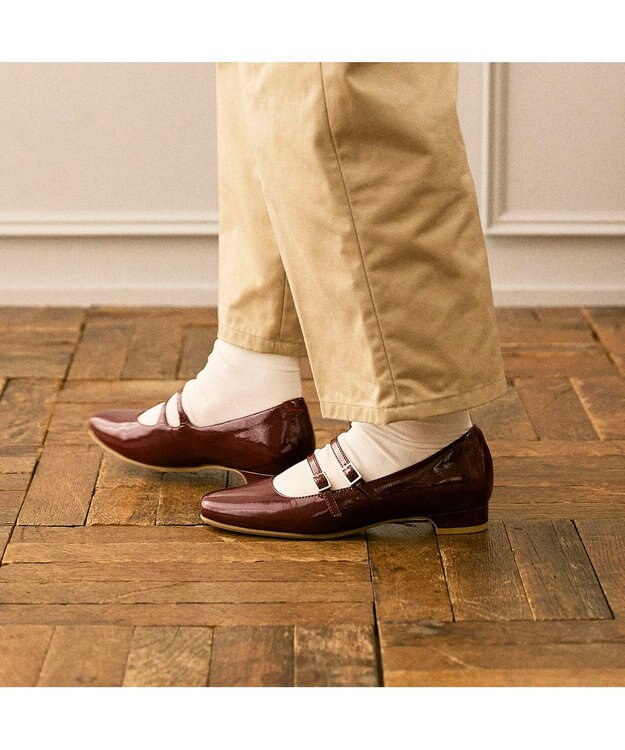 ing <ing>ダブルベルトメリージェーンパンプス ワインエナメル