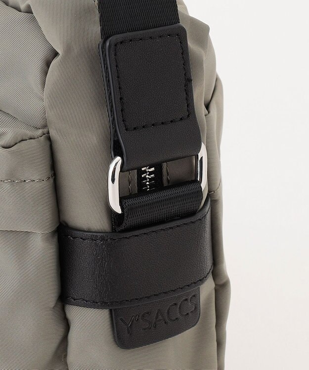 Y'SACCS ダブルポケットベーシックショルダー グレージュ