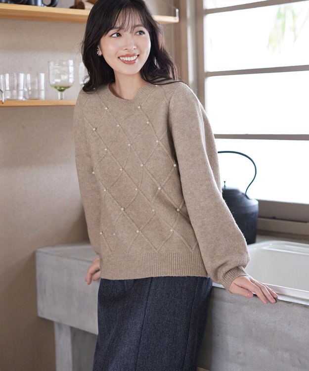 Tiaclasse ダイヤ柄パール付きニットプルオーバー ベージュ