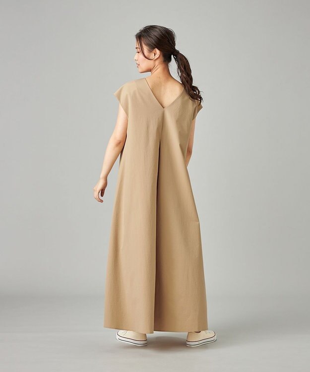 Chacott タックフレアワンピース ベージュ