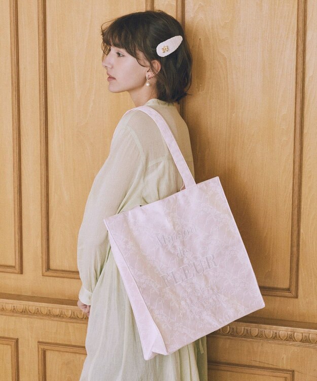 Maison de FLEUR リボンレースブランドロゴ刺繍スクエアトート Pink