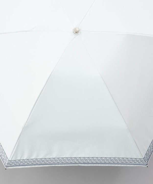 AURORA 【 BLAO（ブラオ）】刺しゅう晴雨兼用傘(折りたたみ傘) ホワイト