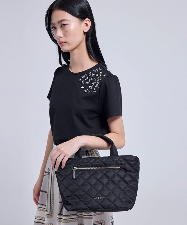 TOCCA TRACE PAVE FASTENER TOTE ナイロンキルトバッグ ブラック系